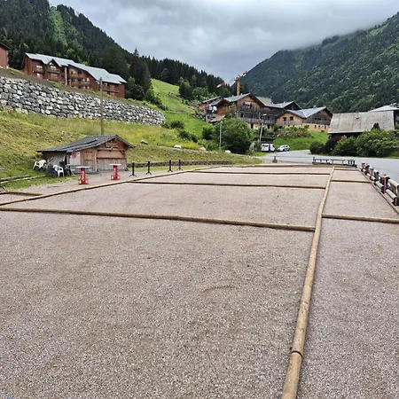 Lumineux -saint Jean D'aulps Station- 6 Pers-enchaple A3 *